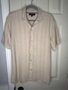 Banana Republic Beige Cream Short-Sleeve Button-Down Shirt